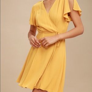NWOT Lulu’s Mustard Wrap Dress